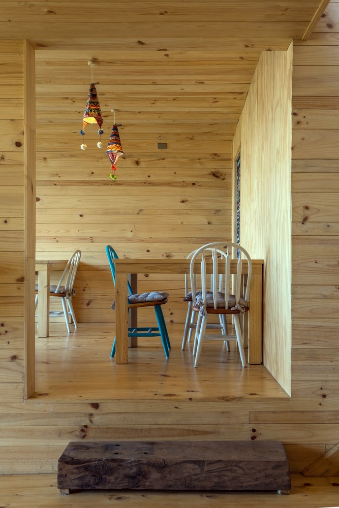 Hostal La Ritoqueña — perspectiva del conjunto desde la playa, arquitecto Alejandro Soffia